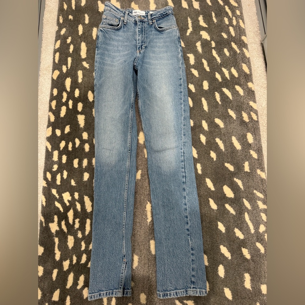 ZARA Light Wash High Rise Straight Leg Cotton Blend Jeans SIZE 0